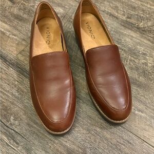 Vionic women’s kensley slip on brown loafer size 8
